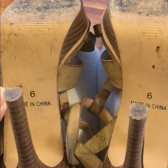 Tan Bohemian Platform Heels - Picture 5 of 5